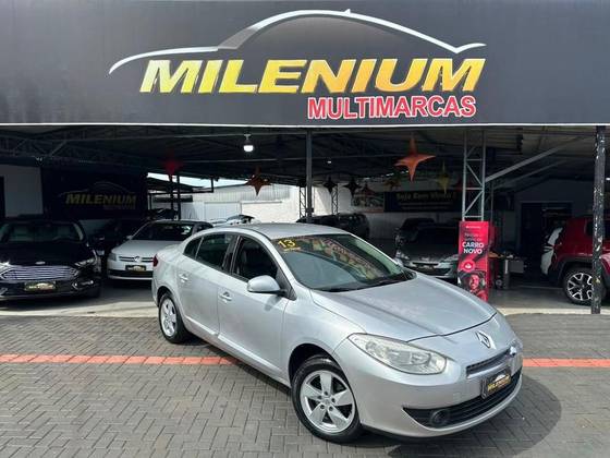 RENAULT FLUENCE 2.0 DYNAMIQUE 16V FLEX 4P AUTOMÁTICO RENAULT FLUENCE 2.0 DYNAMIQUE 16V FLEX 4P AUTOMÁTICO